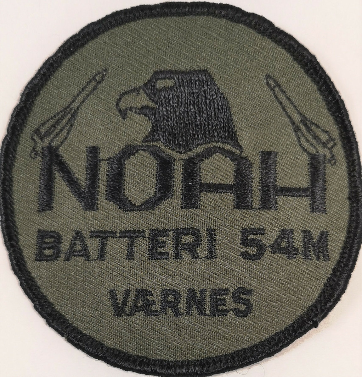Motiv som LMU.510168 (Hauk og to HAWK missiler) men i grønn farge.