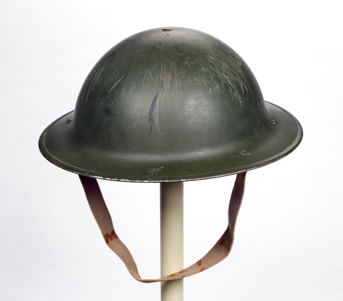 Britisk hjelm brukt under andre verdenskrig. Hjelmen har lik utforming som M/1916.
