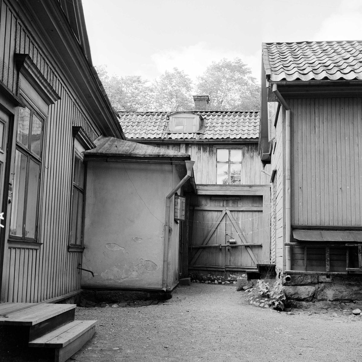 Kyrkbacksgårdens gatuport ut mot Lykttändargränd 