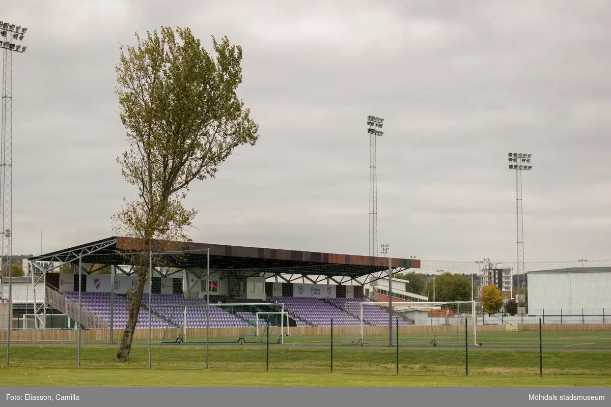 Fotbollsplan och läktare till Åbyvallen, som har adressen Idrottsvägen 3 i Åby, Mölndal, den 11 oktober 2016.