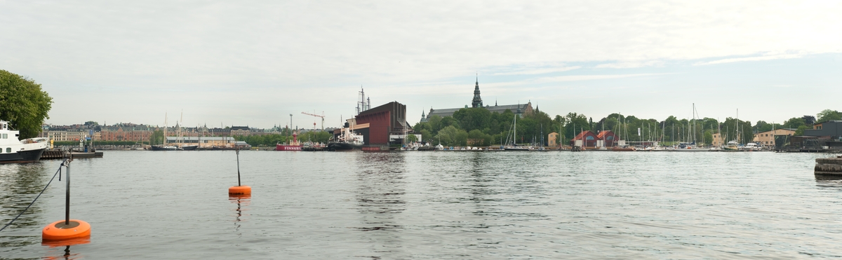  Vasamuseet och Galärvarvet fotograferat från Skeppsholmen.