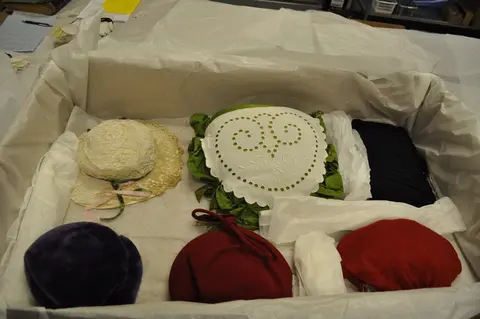 Vakre tekstiler fra Trøgstad bygdemuseum