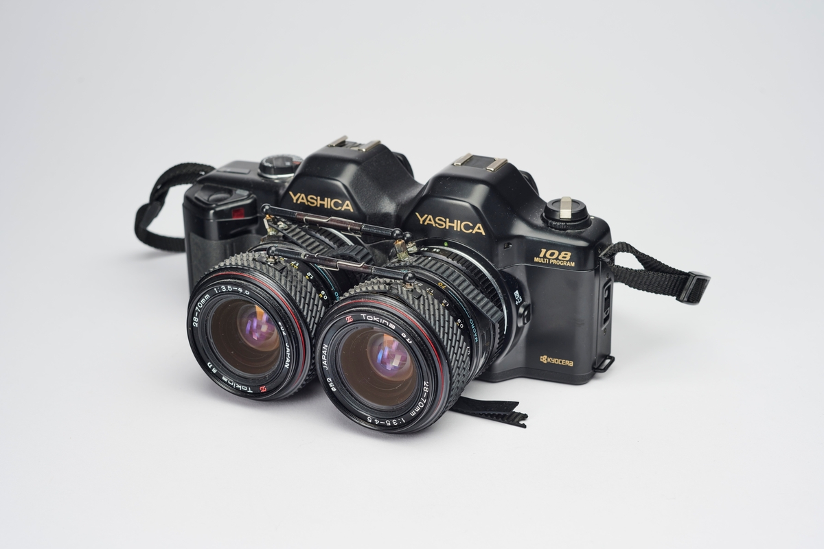 RBT 3-D 108 er et stereokamera bygd av RBT- Raumbildtechnik GmbH i Tyskland. Kamera består av to speilreflekskameraer med enkel linse fra Yashica 108. 
Stereokameraene ga en svært populær form for bilder på slutten av 1800-tallet. Stereofotografi var med på å forme fotoindustrien. Folk ønsket å se mer av verden, og stereofotografiet gjorde det mulig å forestille seg at man var til stede i motivet, grunnet en optisk effekt som utnytter dybdesynet vårt. 
Et stereokamera har to objektiver med en avstand på litt over seks centimeter, omtrent samme avstand vi har mellom pupillene. En eksponering gir dermed to bilder av samme motiv. Når dette paret med fotografier blir montert, f.eks. på en papplate, og sett på gjennom en stereobetrakter, fremstår motivet som tredimensjonalt.
