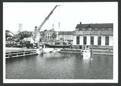 Serie som innehåller 9 motiv med olika moment under transpor