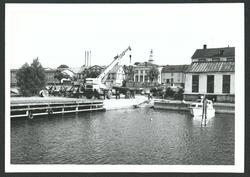 Serie som innehåller 9 motiv med olika moment under transpor