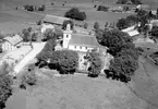 Blädinges kyrka och skola, 1947.