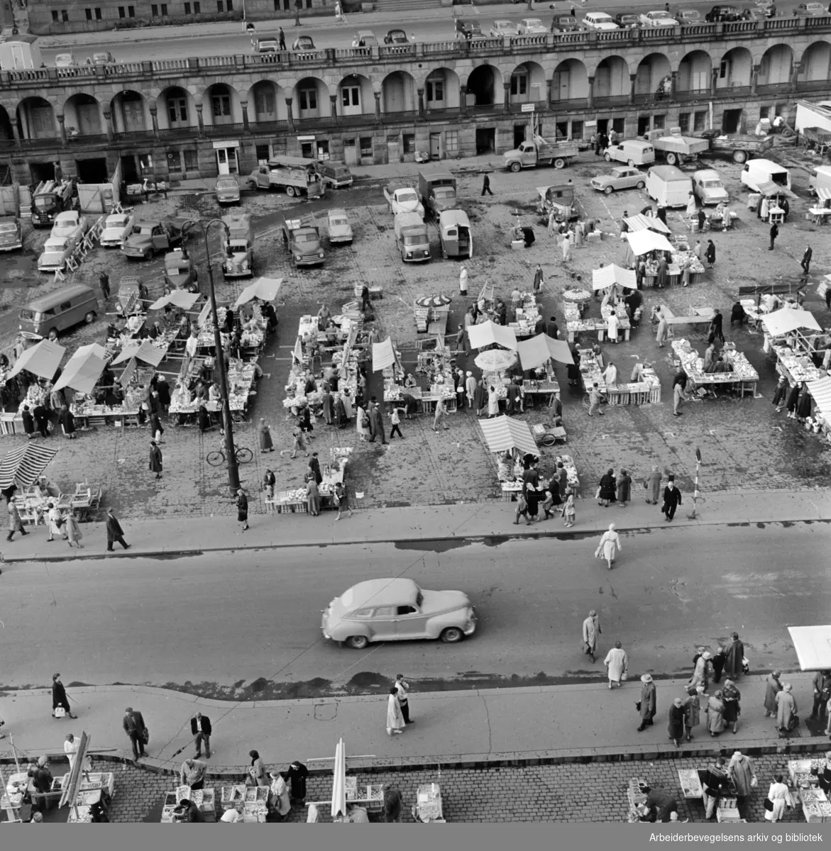 Youngstorget. Oktober 1962