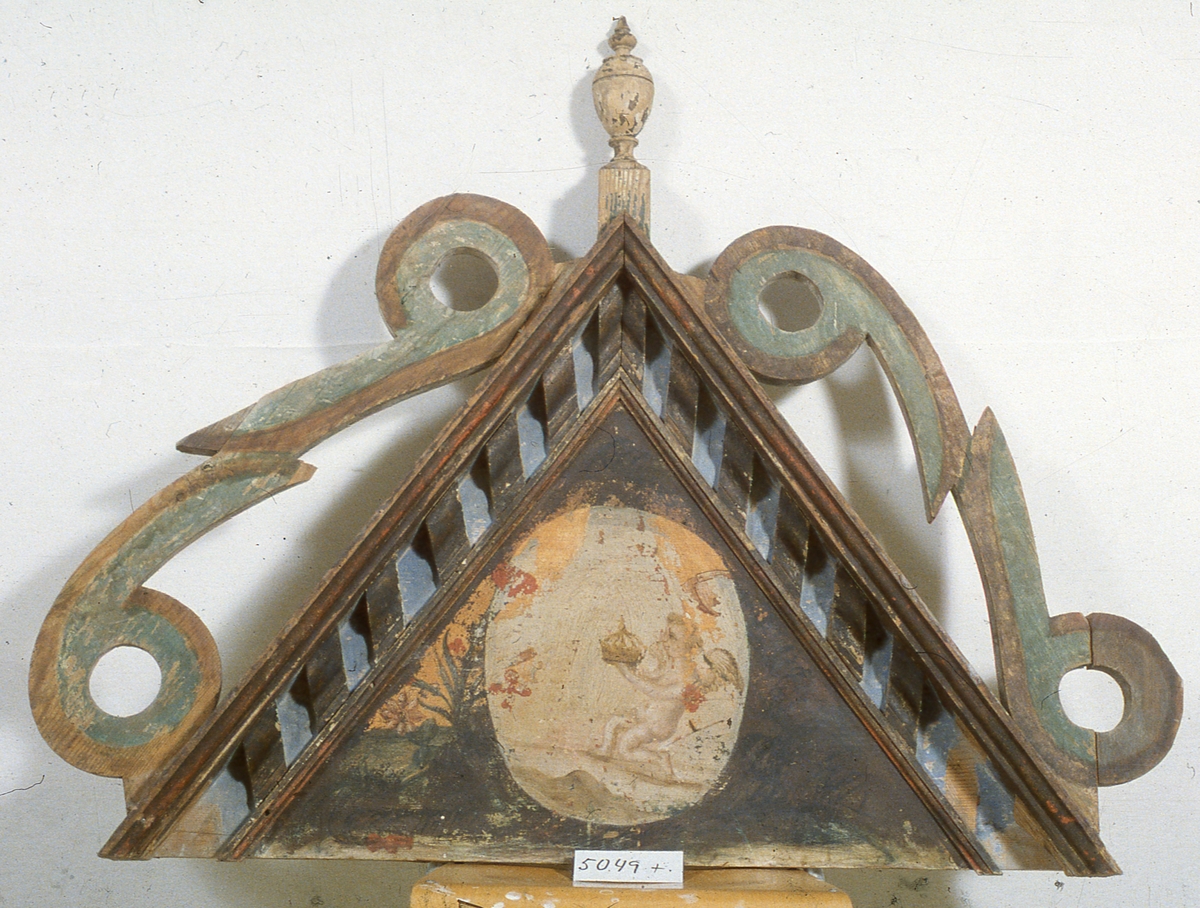 Delar av Gustaf II Adolfs och hans gemåls drottning Maria Eleonoras kungs.- och drottningsstolar i Skara domkyrka, en bänkdörr har inskriptionen Gars (Gustavus Adolphus rex Suecie) 1621 och den andra M.E.R.S 1621.