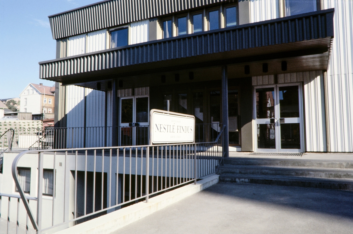 A/S Nestle Findus, Hamar. Eksteriør, kontor, kantine,