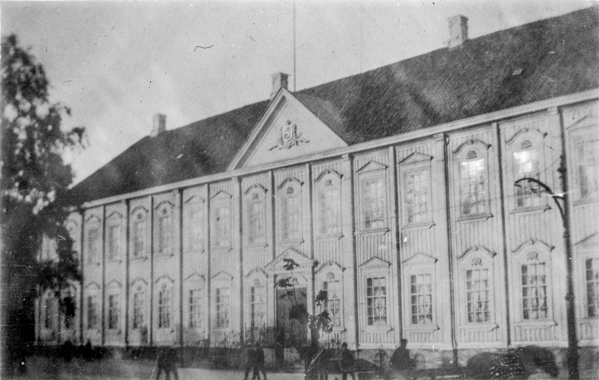Europas störste træhus: Stiftsgaarden i Trondhjem -Museum Nord ...
