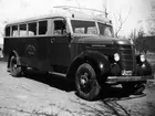 En buss av märket International årsmodell 1938 med registreringsnummer F3489.  På sidan märkt 