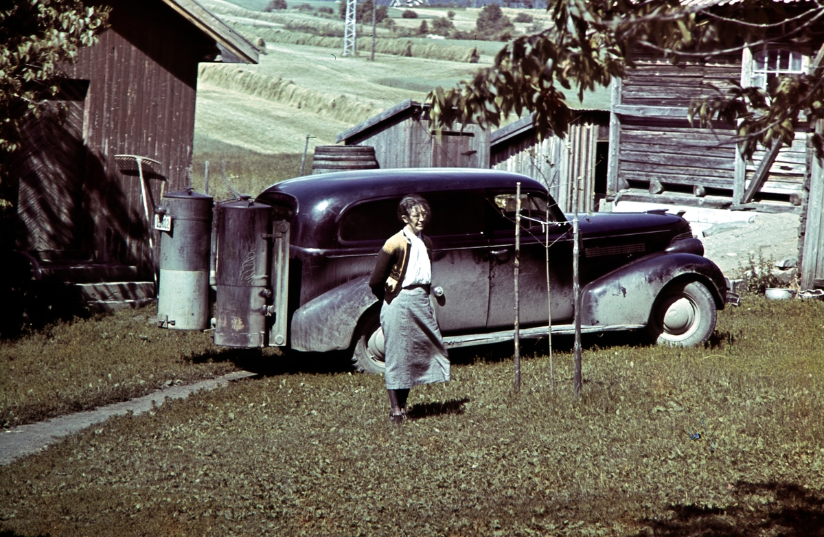 D-2602 Chevrolet 1939 varebil med generator for knottfyring, 2.verdenskrig, ukjent sted, Furnes(?)