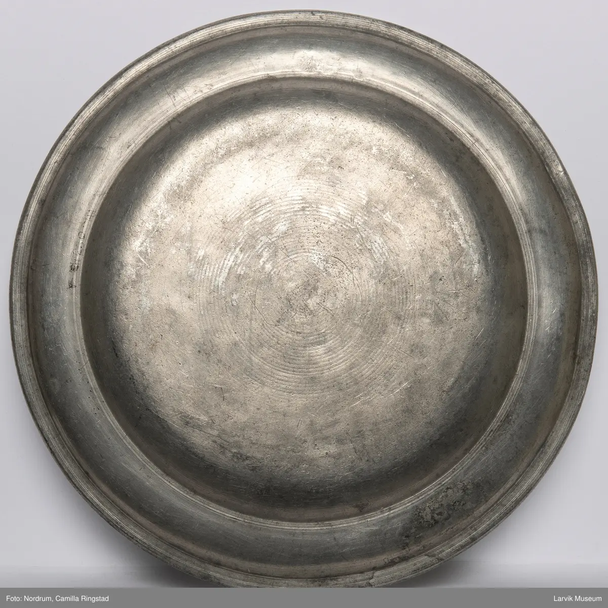 Initialene ANS på undersiden