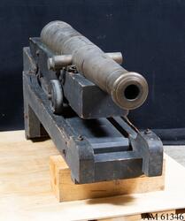 Modell av 48-pundig kanon