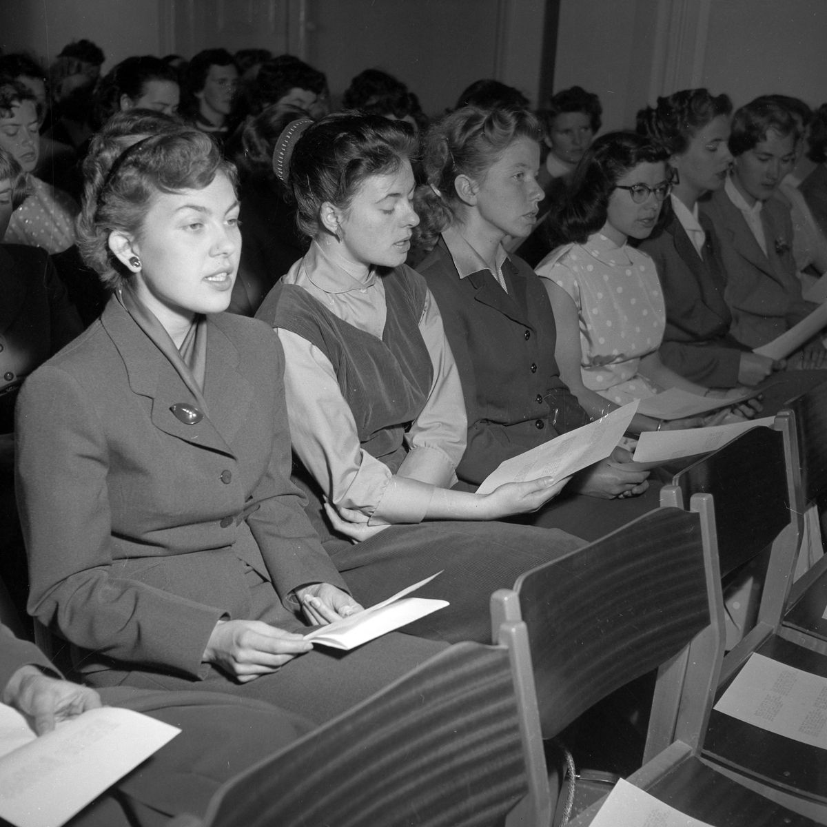 Barnevernsinstituttet. Avslutning med utstilling av elevarbeider