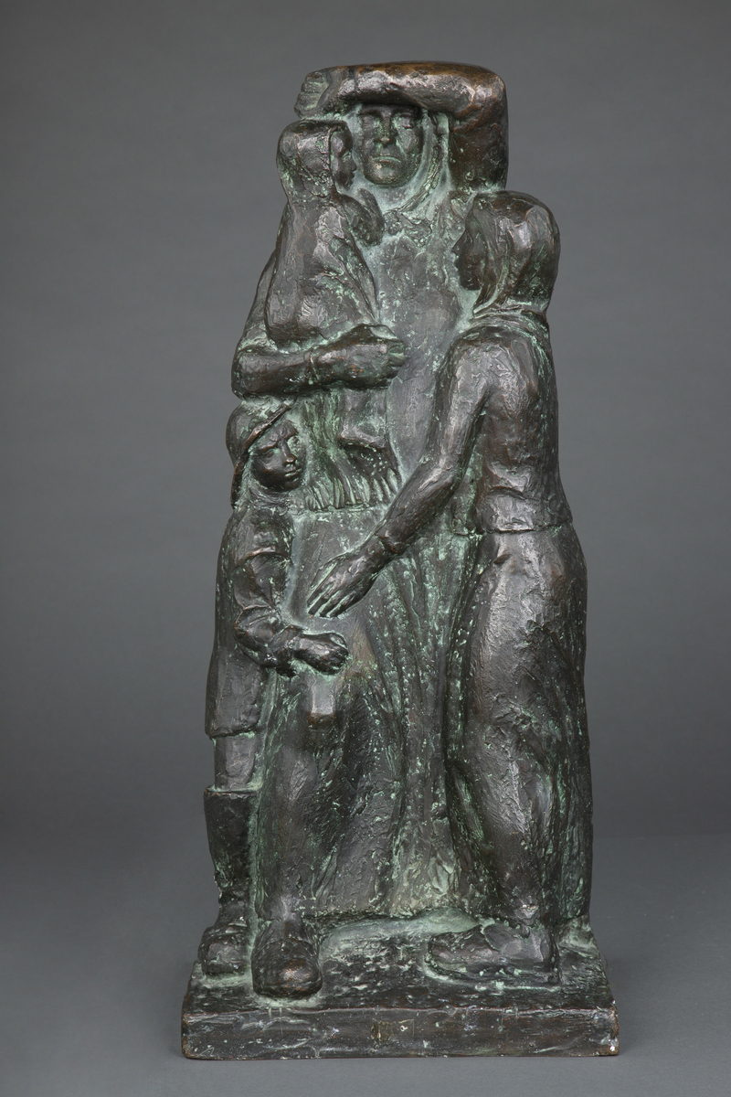 Utkast til steinmonument: Titranulykken. [Bronseskulptur]