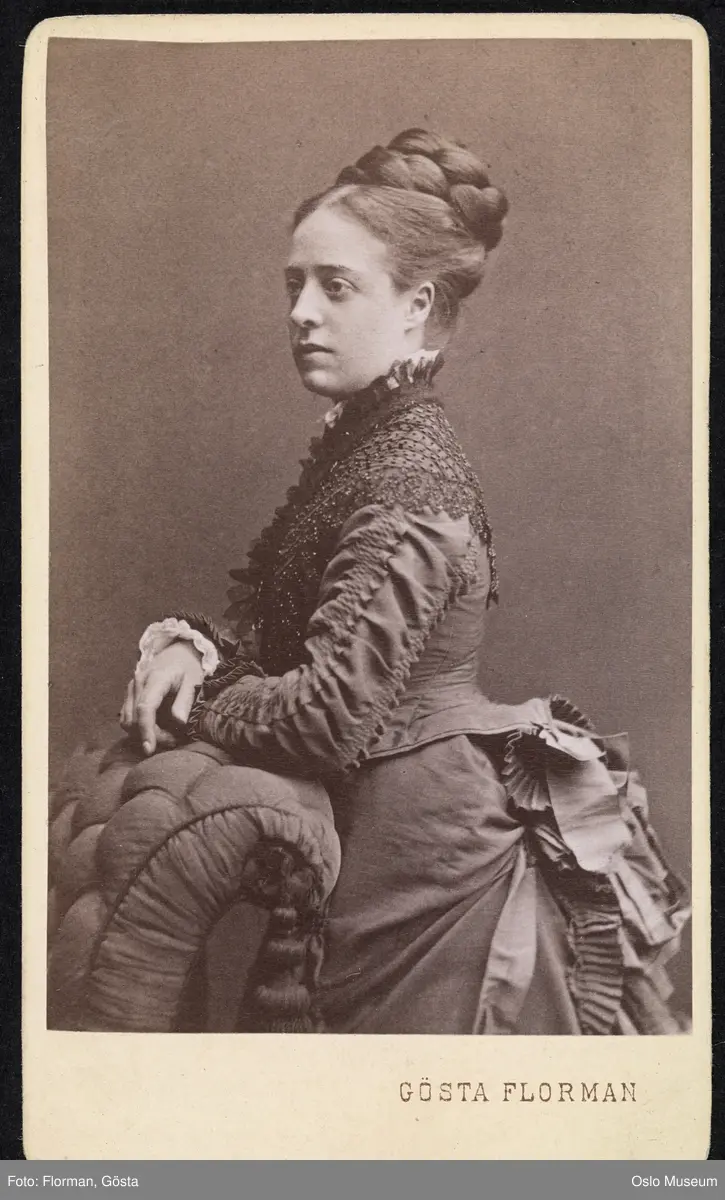 portrett, kvinne, stående halvfigur