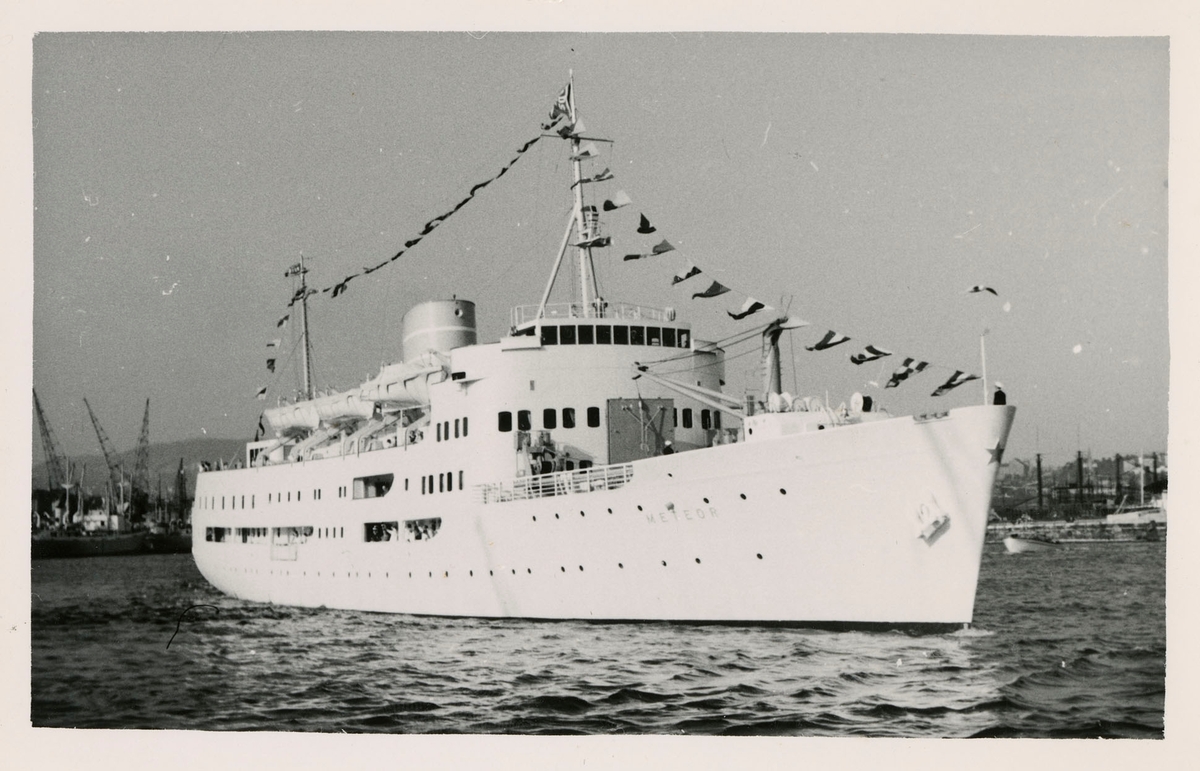 MS METEOR (1955) i fart.