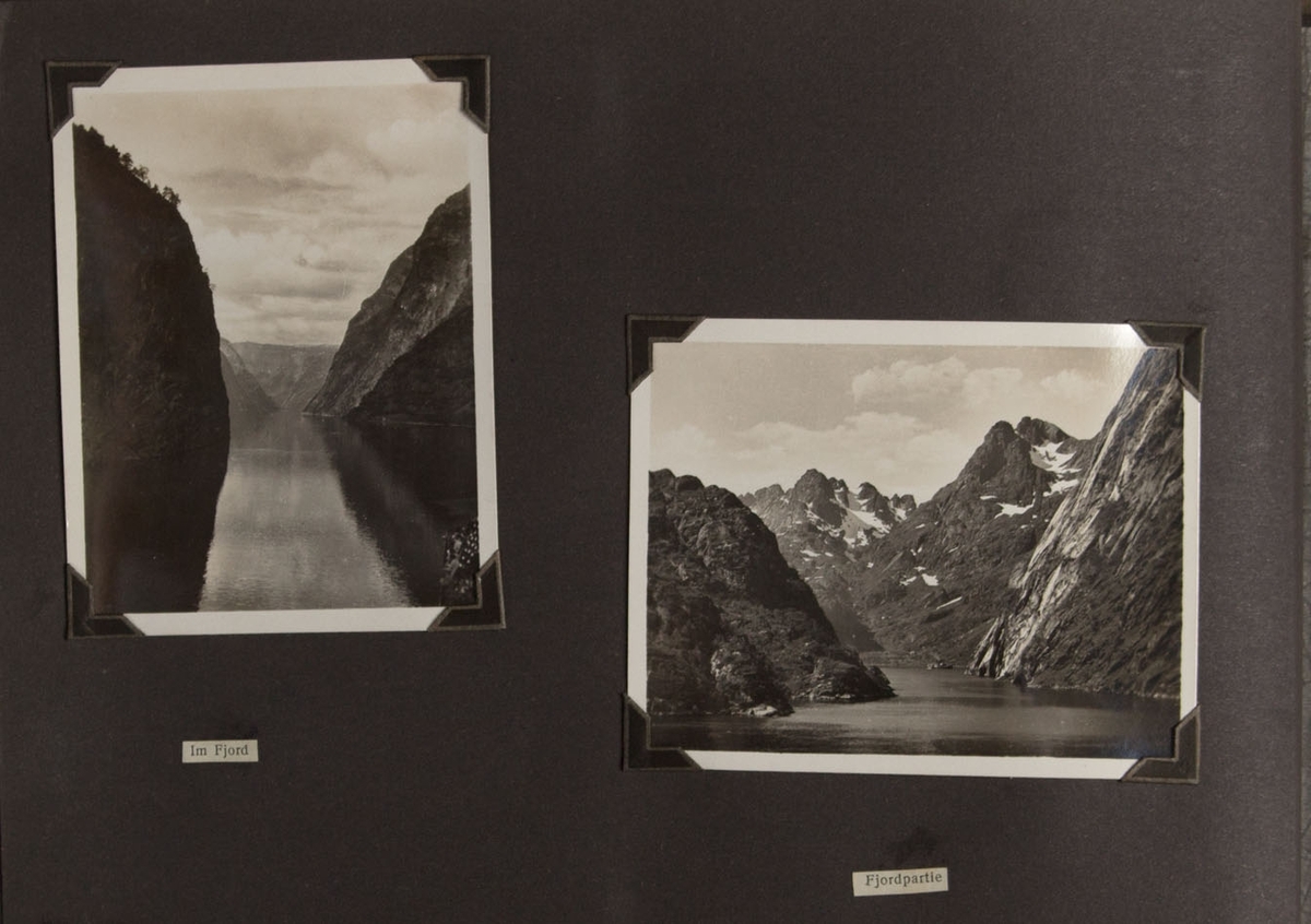 Albumside med to foto, tatt fra MONTE SARMIENTO. Utsikt mot norsk fjordlandskap.