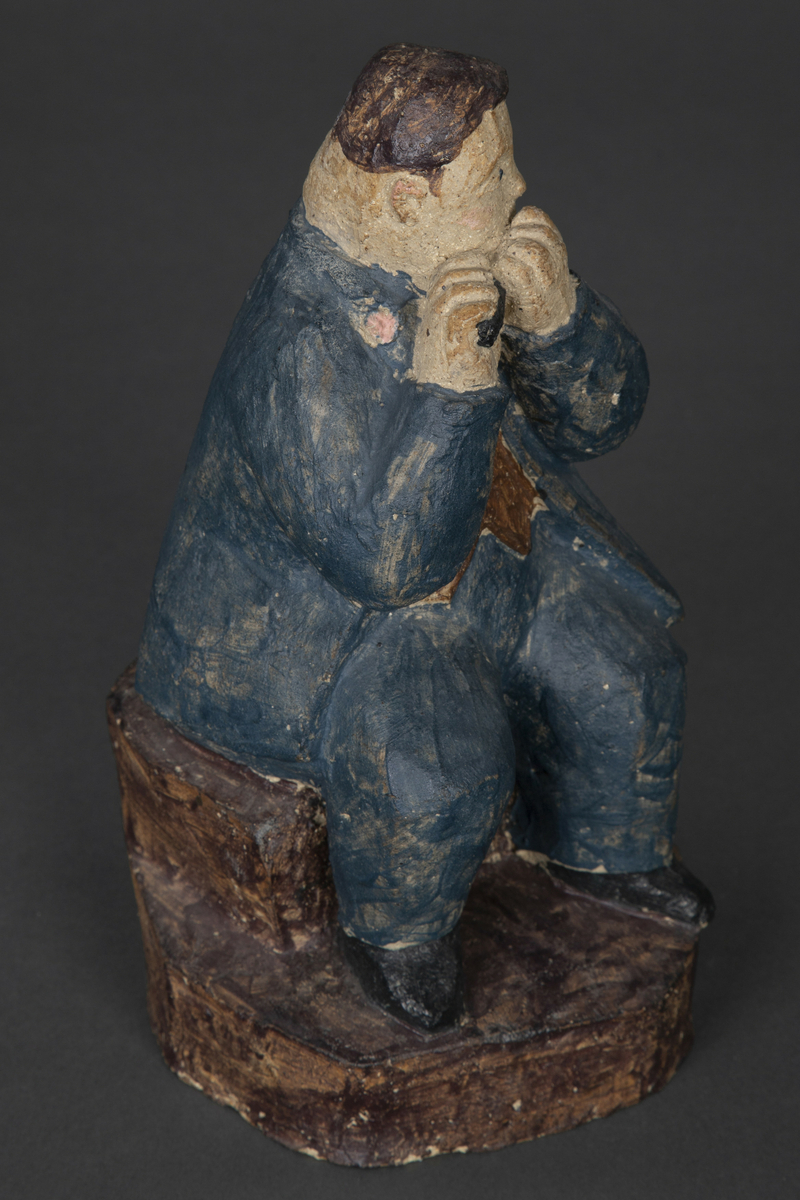 Fløytespiller [Terracotta-skulptur]