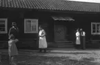 Teaterföreställning på Vallby friluftsmuseum, Västerås.