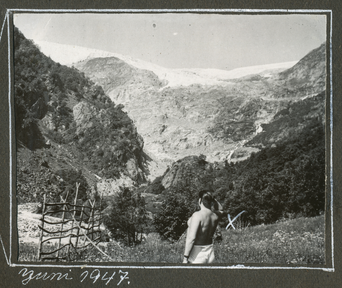 Buerbreen og Buerdalen   sommaren 1947.