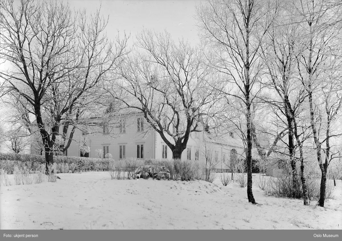 Vallø hovedgård, hage, snø