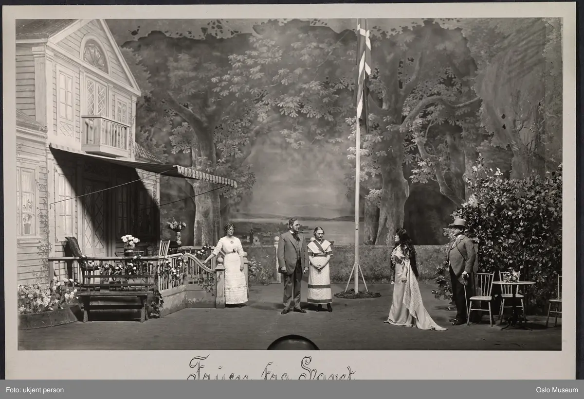 Nationaltheatret, forestilling, scenebilde, "Fruen fra havet" av Henrik Ibsen, menn, kvinner, skuespillere