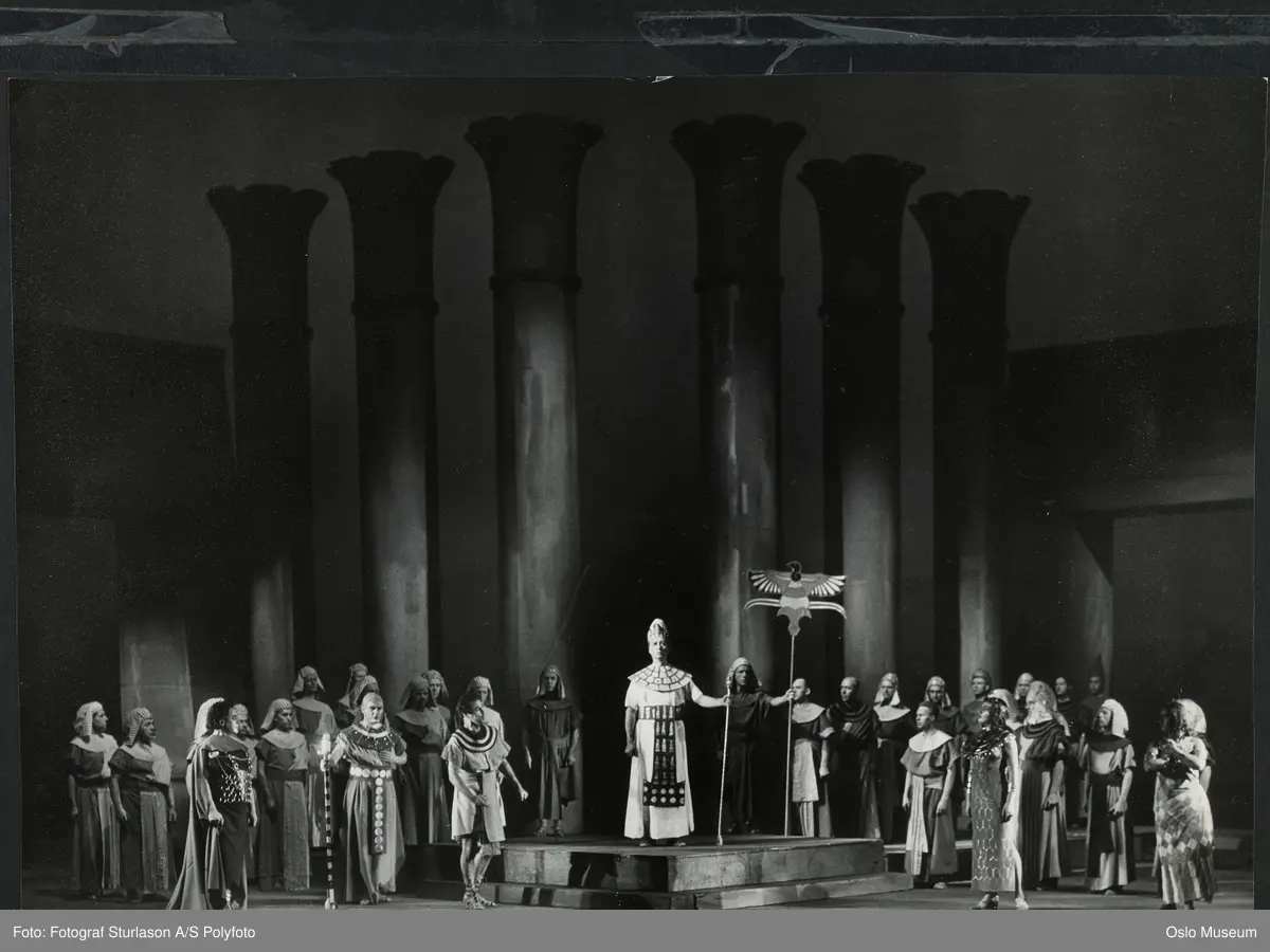 Norsk Operaselskap, forestilling "Aida", scenebilde, sangere