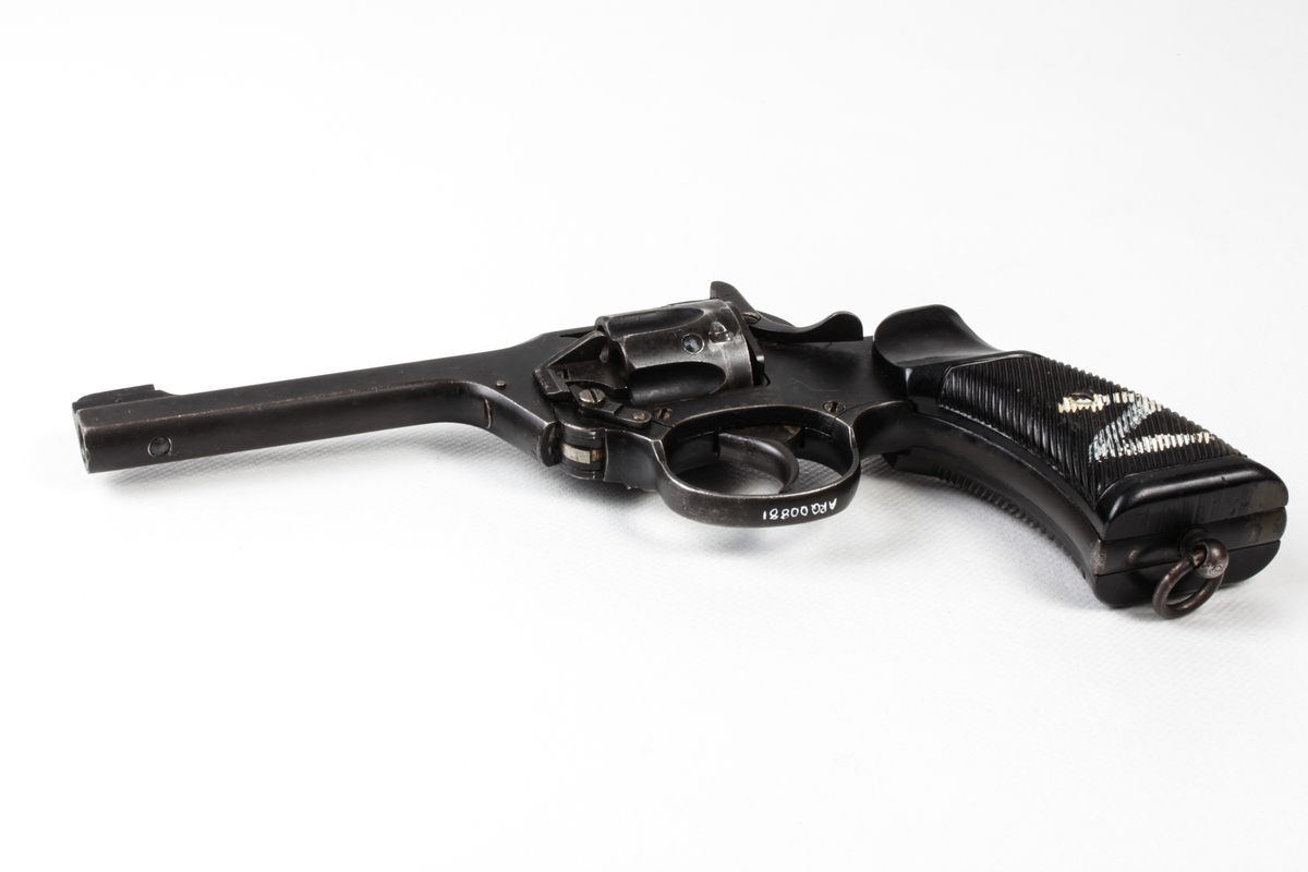 Revolver P08 Artilleri Ruger. Kaliber 9 mm.