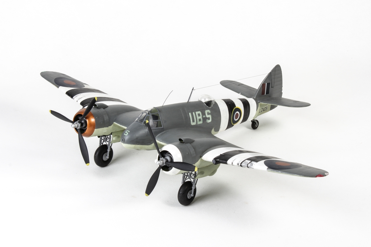 Modell av krigsfly fra 2. verdenskrig. Bristol Beaufighter