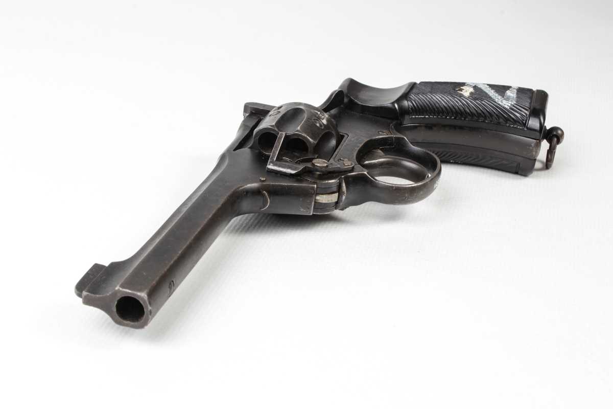 Revolver P08 Artilleri Ruger. Kaliber 9 mm.