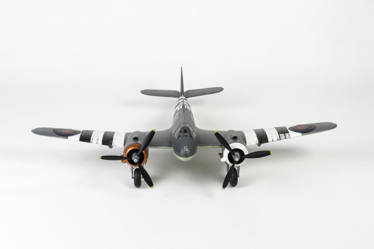 Modell av krigsfly fra 2. verdenskrig. Bristol Beaufighter