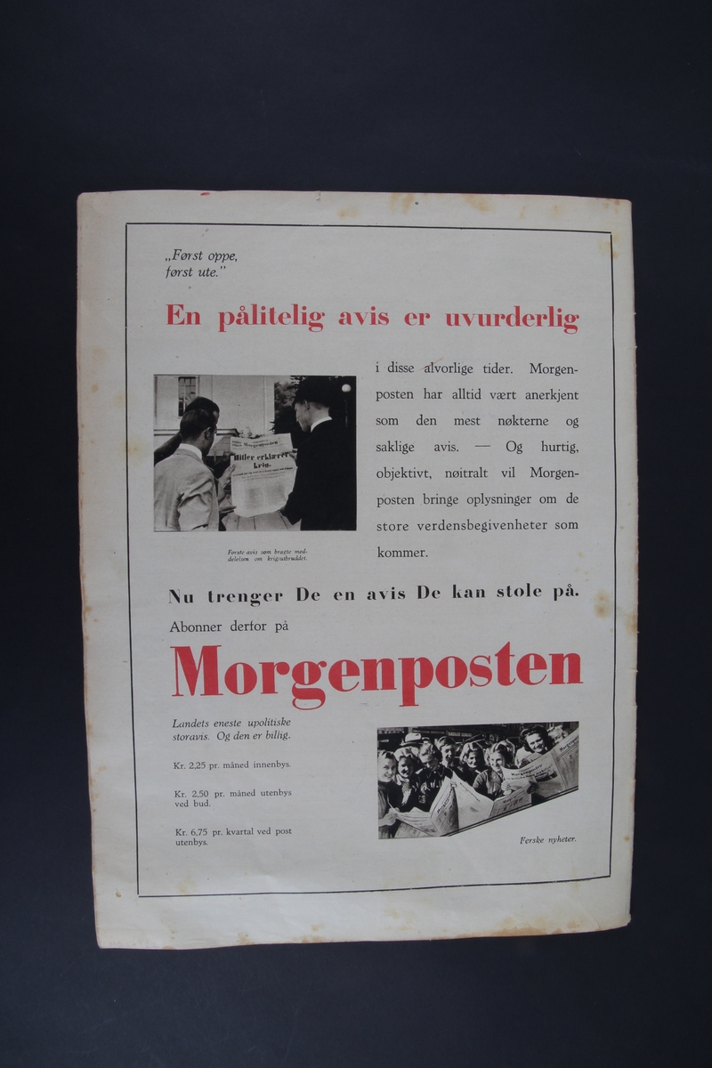 Magasin med rektangulær form som inneholder diverse artikler, tegneserie og reklame.