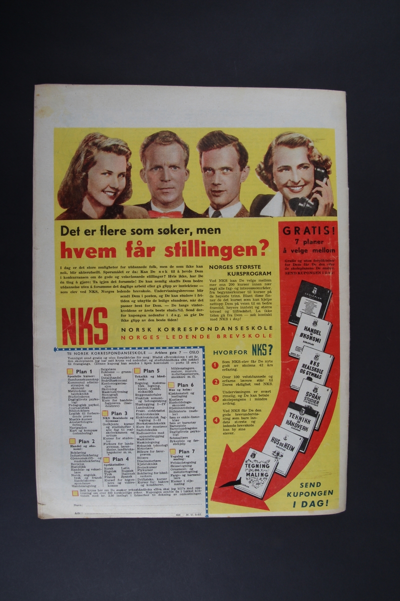 Magasin med rektangulær form som inneholder diverse artikler, tegneserie og reklame.