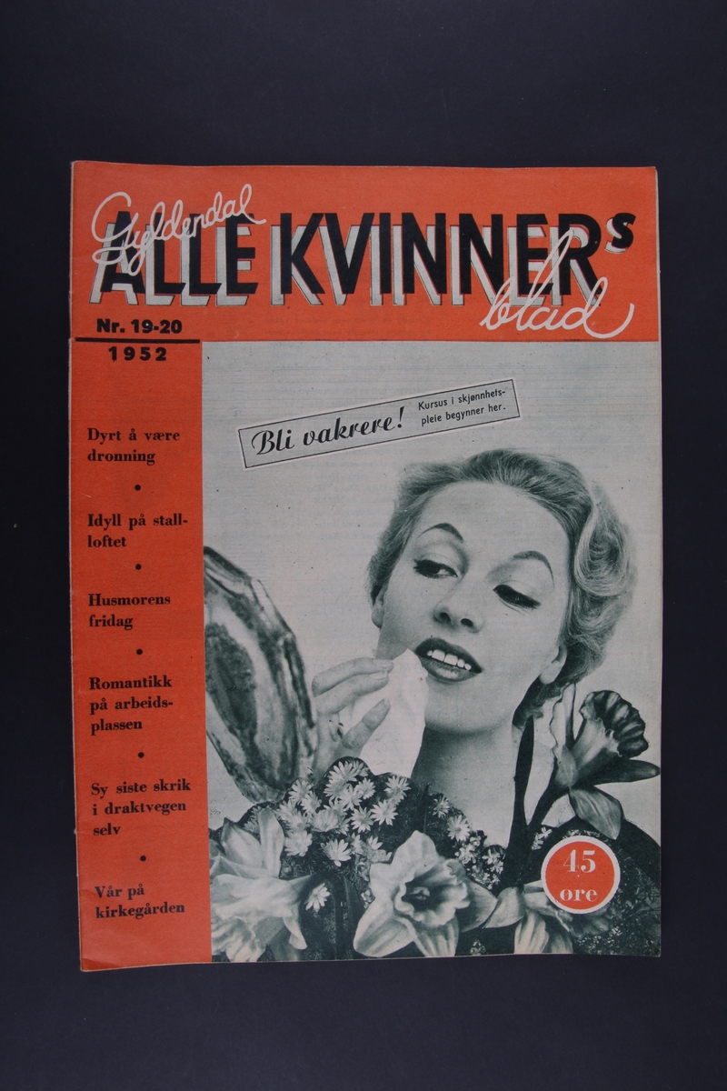 Magasin med rektangulær form som inneholder diverse artikler, tegneserier og reklame.