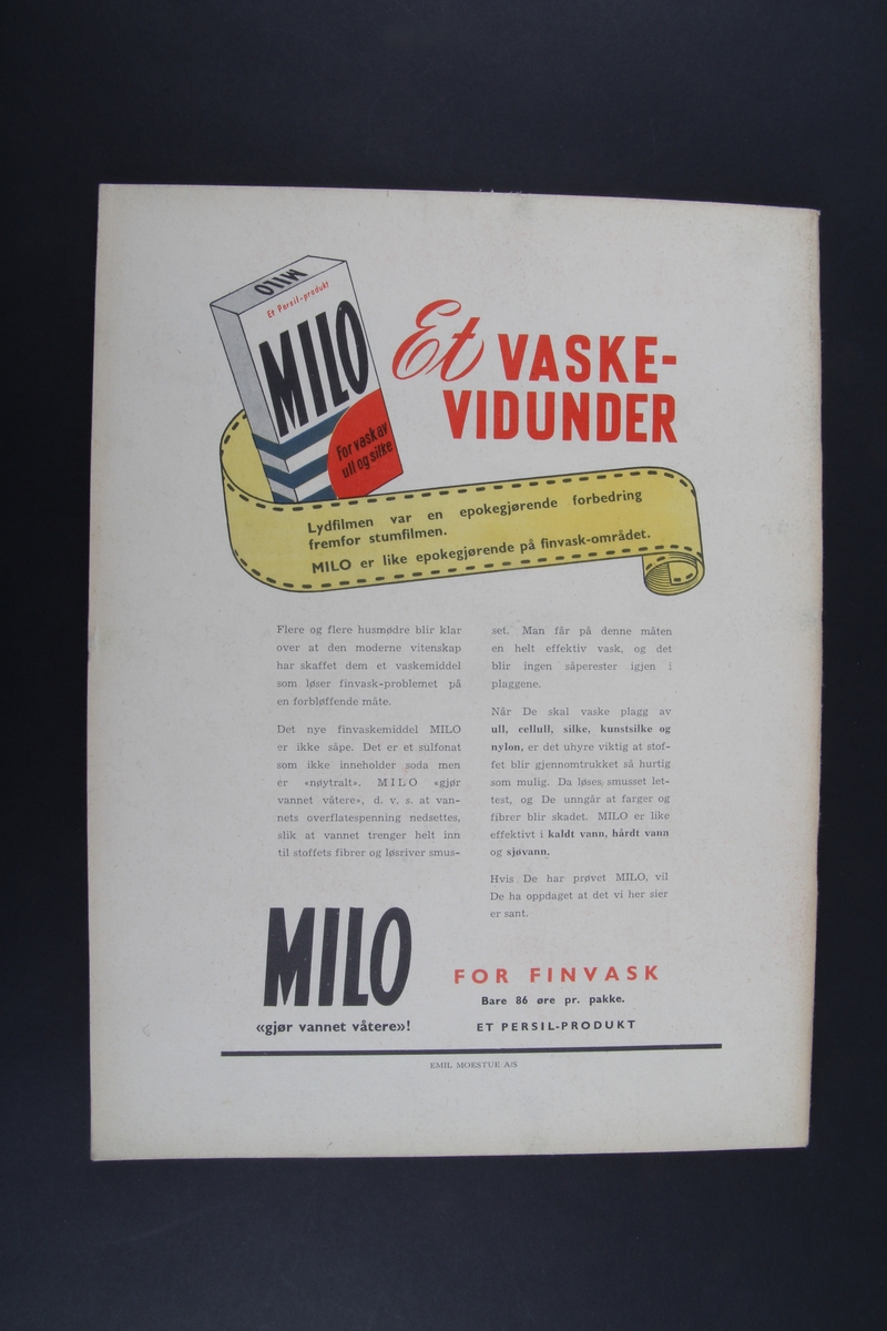 Magasin med rektangulær form som inneholder diverse artikler, tegneserier og reklame.