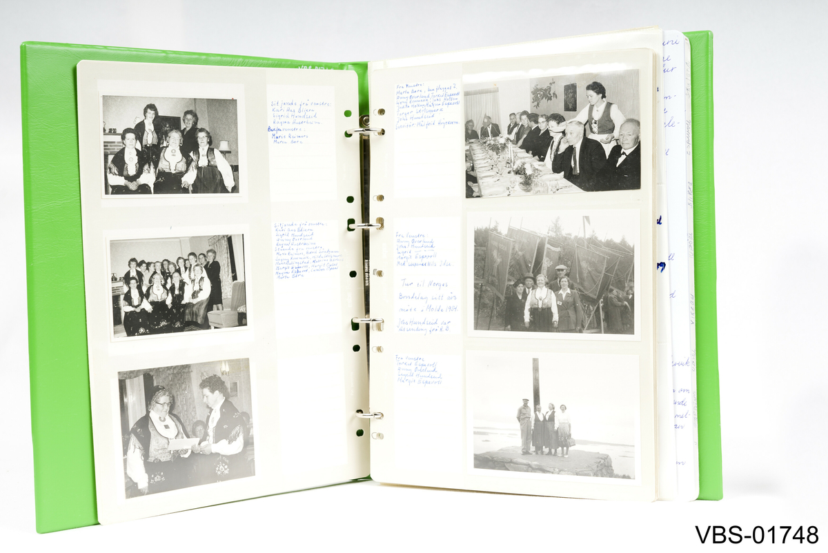 Grønt fotoalbum med 11 sider og bilder. På omslaget er tittelen "FOTO" trykt med gullbokstaver.
Minner, bilder motiver fra Vikedal norges bondekvinnelagnorsk: Feiringer, fritid, reisetur.
Albumet inneholder bilder i sort / hvitt og farger og avisutklipp med bilder. På margene er det limt papirnotater med håndskrifter som refererer til bildene.