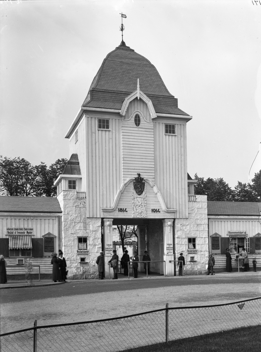 Inngangsportalen til Jubileumsutstillingen på Frogner i 1914. 