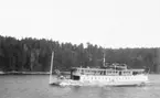 Skärgårdsångaren S/S Waxholm våren 1933.