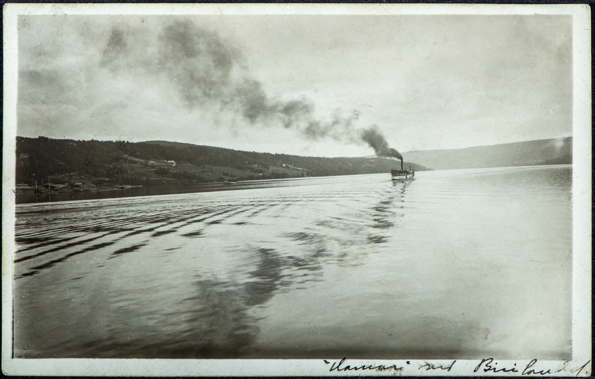 Postkort, dampbåt på Mjøsa. kortet er stemplet 1911.