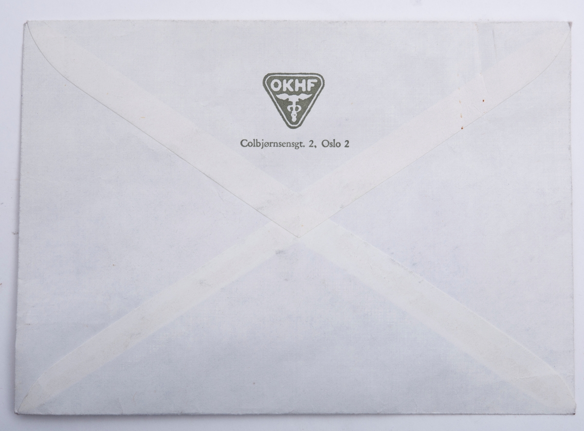 Konvolutt med ridderorden i retur fra Ingeborg Giltvedt, datert 23/3-76.