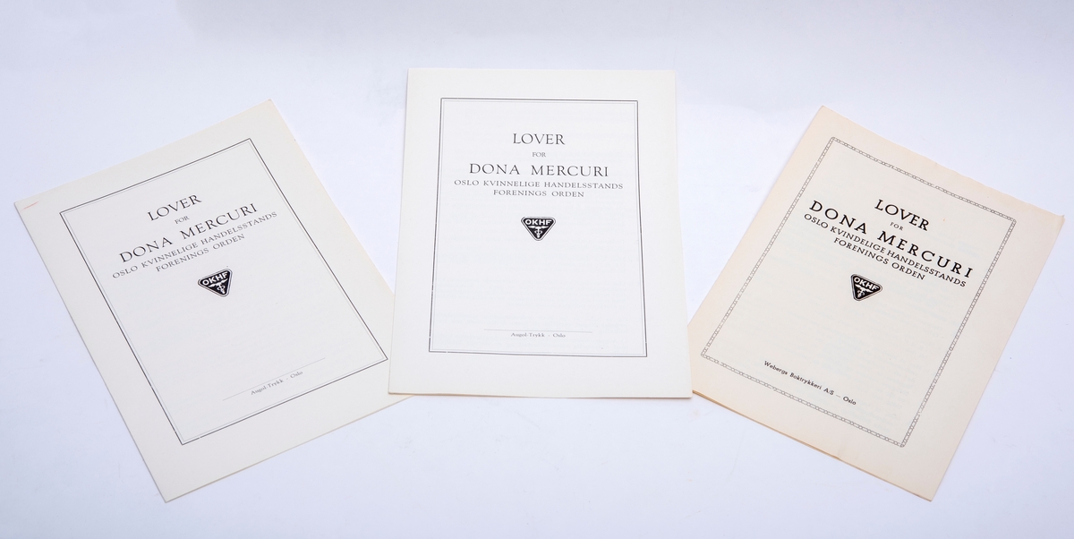 Tre trykte hefter med Dona Mercuris lover. To ulike utgaver.