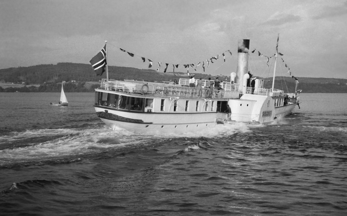 Skibladner på Mjøsa.Gjøvik 1973