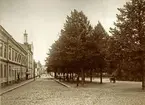 Teatertorget i Växjö, 1910-tal. Bäckgatan söderut med kv. Munken.