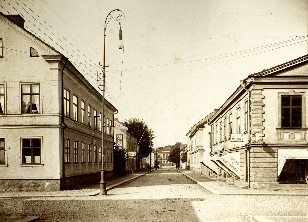 Norrgatan - Klostergatan i Växjö, ca. 1911.