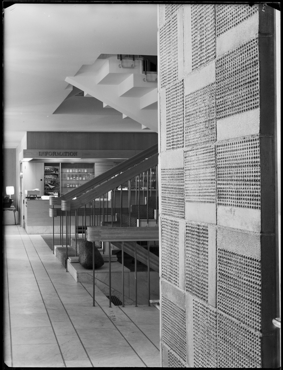 KAKELVÄGGAR I HOTELL CONTINENTAL