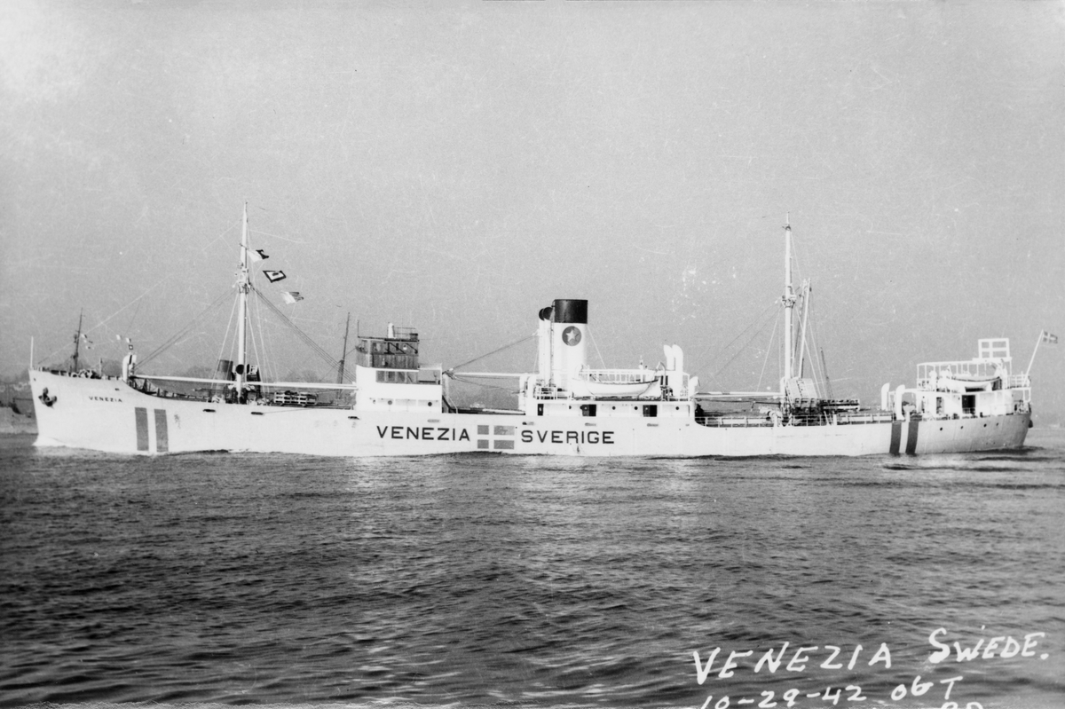 Ägare:/1938-43/: Rederi AB Svenska Lloyd. Hemort: Göteborg.