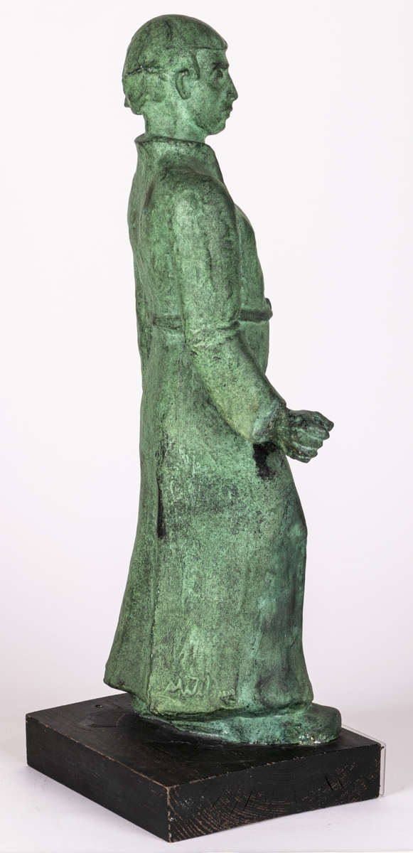 Skulptur patinerad gips, "skiss till Staffansmonument" av Maggie Wibom.
