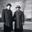 Ruben Wagnsson till vänster, Eije Mossberg till höger. Kommunindelning vårvinter 1950.